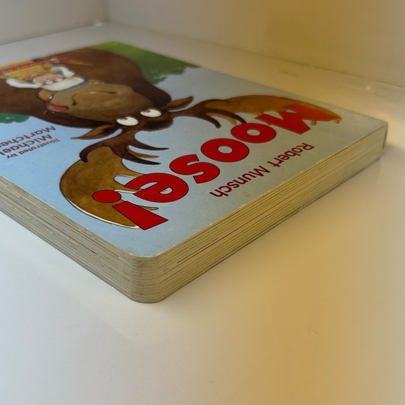 Moose! by Robert Munsch Scholastic Children’s Book - Picture 5 of 7